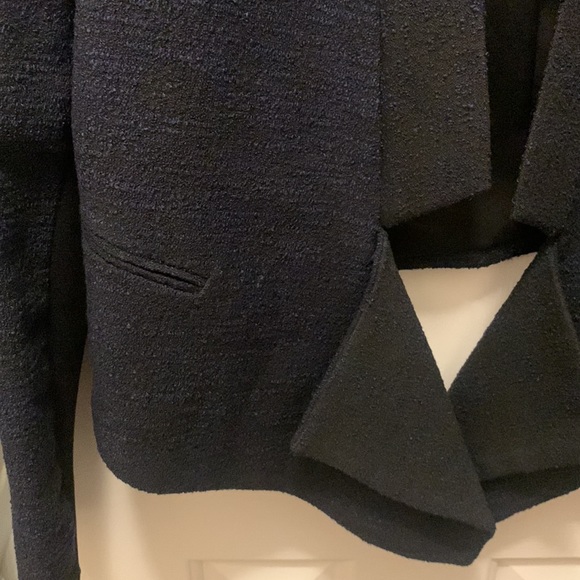 BCBG size Medium crop Navy blazer “Candice” - Picture 3 of 7